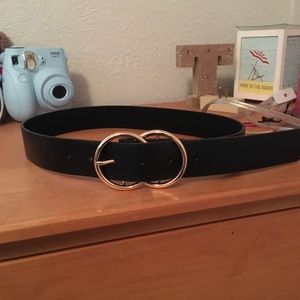 Princess Polly belt